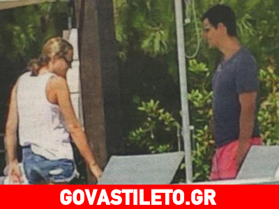 Ο Σάκης Ρουβάς με την οικογένειά του για διακοπές στην Πύλο